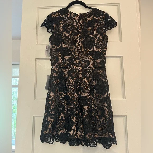 Dress the Population Juliette Lace Romper NWT Black & Nude Size Medium - Picture 9 of 12
